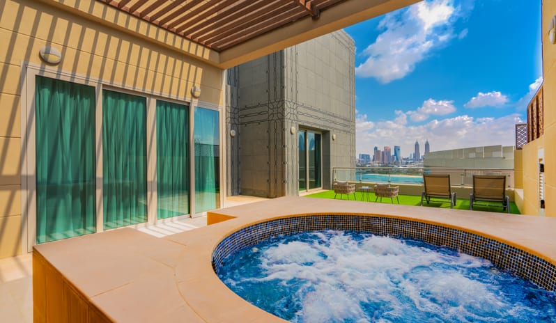 PH Suite Jacuzzi
